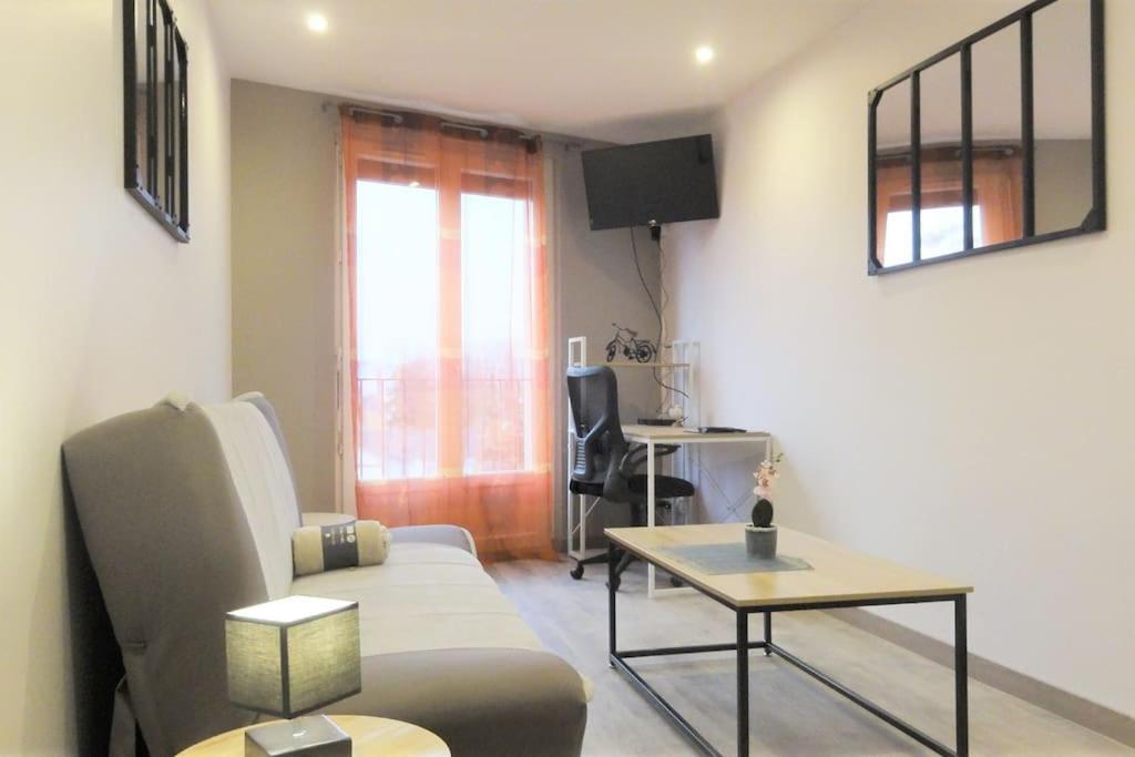 Le Belvedere Dernier Etage Avec Terrasse Wifi Fibre Apartment Tarbes Ngoại thất bức ảnh