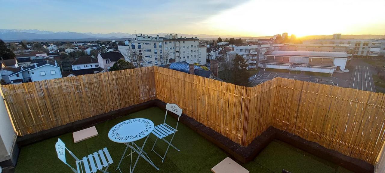 Le Belvedere Dernier Etage Avec Terrasse Wifi Fibre Apartment Tarbes Ngoại thất bức ảnh