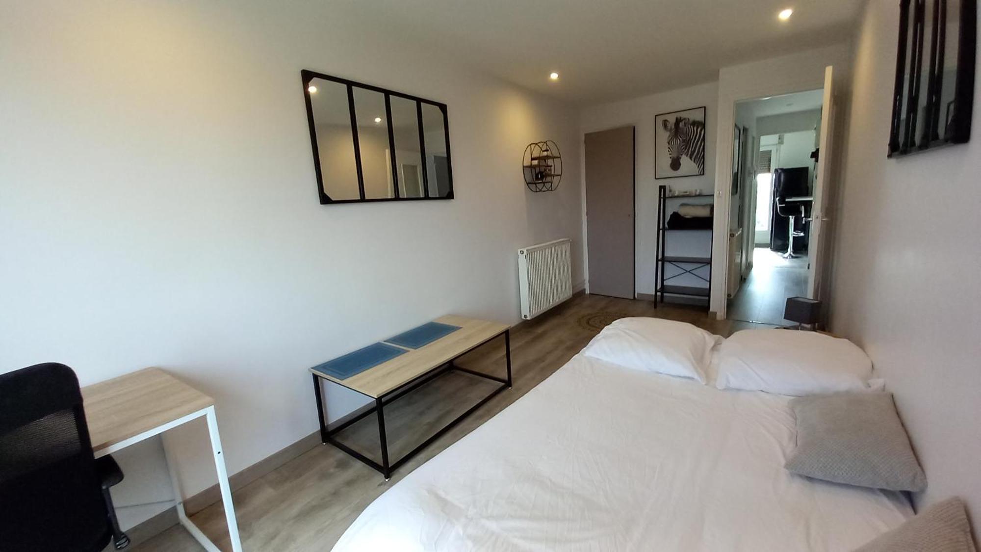 Le Belvedere Dernier Etage Avec Terrasse Wifi Fibre Apartment Tarbes Ngoại thất bức ảnh